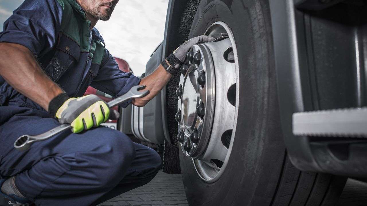 What The Tire Pressure For Semi Truck